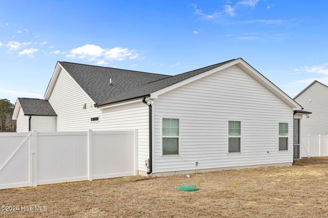 2833 Tucker Hill Drive, Grimesland, NC 27837