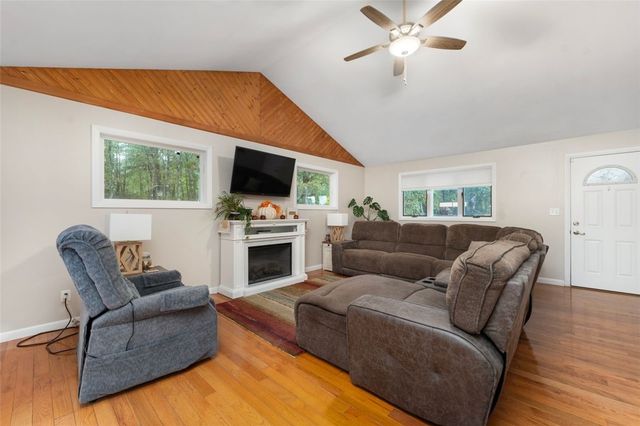 22 Forest Hill Drive, Johnston, RI 02919