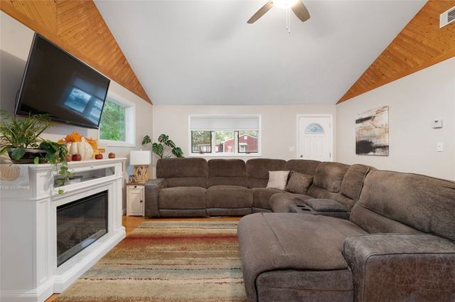 22 Forest Hill Drive, Johnston, RI 02919