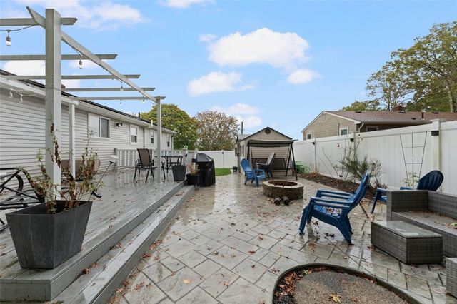 22 Forest Hill Drive, Johnston, RI 02919