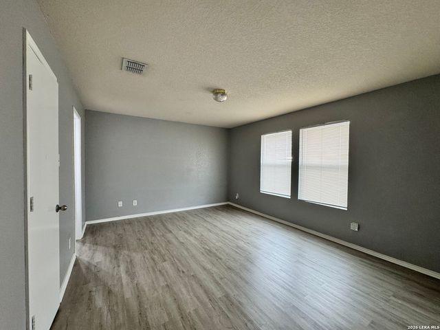 6714 Loma Vino, San Antonio, TX 78233