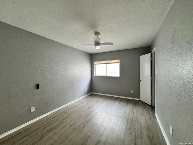 6714 Loma Vino, San Antonio, TX 78233