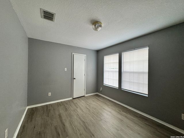 6714 Loma Vino, San Antonio, TX 78233