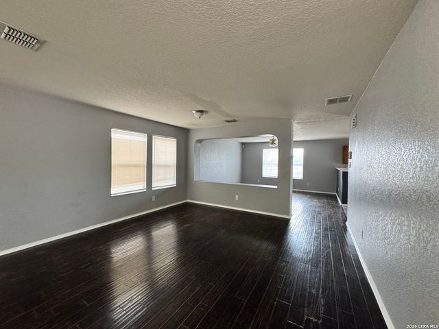 6714 Loma Vino, San Antonio, TX 78233