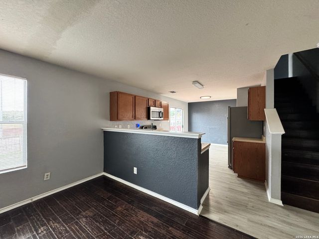 6714 Loma Vino, San Antonio, TX 78233