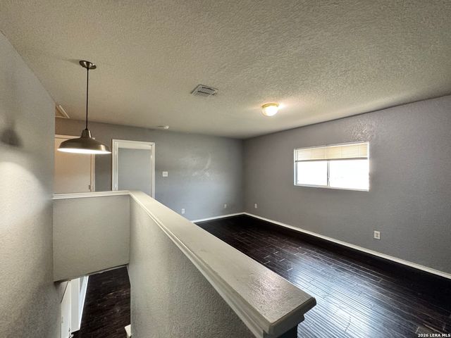 6714 Loma Vino, San Antonio, TX 78233