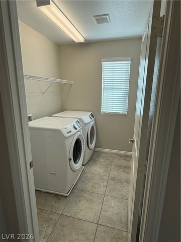 9272 Valley Betica Avenue, Las Vegas, NV 89148