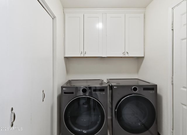 3048 E SIERRA Street, Phoenix, AZ 85028