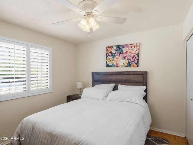 3048 E SIERRA Street, Phoenix, AZ 85028