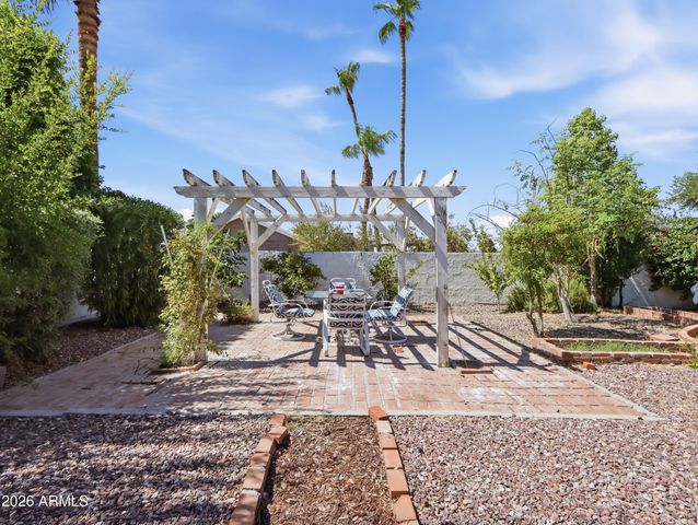 3048 E SIERRA Street, Phoenix, AZ 85028