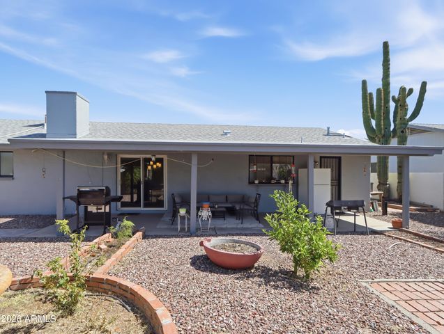3048 E SIERRA Street, Phoenix, AZ 85028