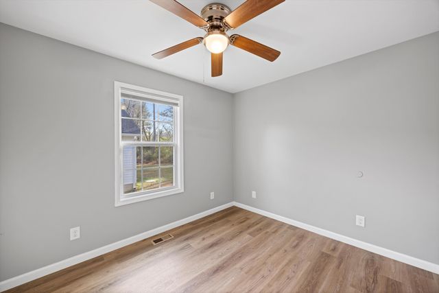 212 Yardley Lane, Tunnel Hill, GA 30755