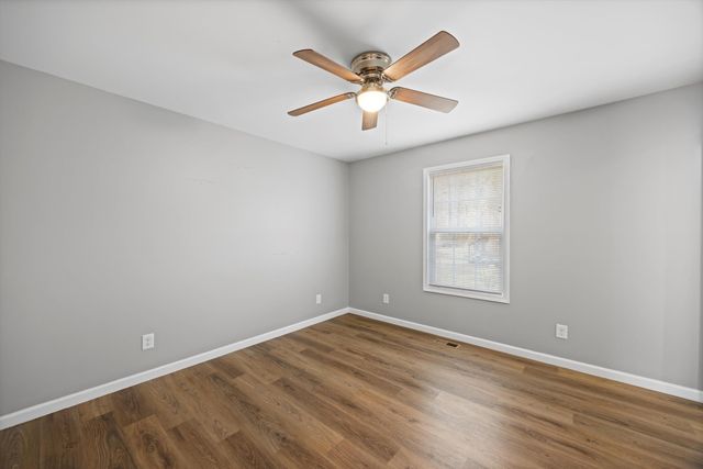 212 Yardley Lane, Tunnel Hill, GA 30755