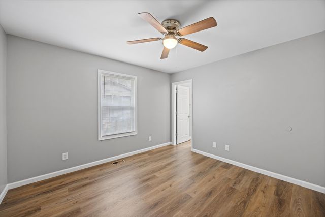 212 Yardley Lane, Tunnel Hill, GA 30755