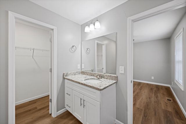 212 Yardley Lane, Tunnel Hill, GA 30755