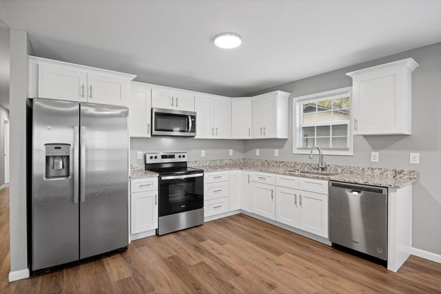 212 Yardley Lane, Tunnel Hill, GA 30755