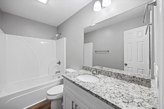 212 Yardley Lane, Tunnel Hill, GA 30755