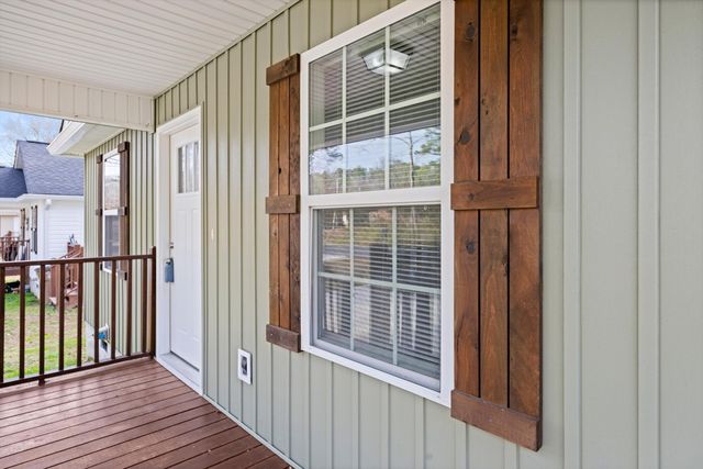 212 Yardley Lane, Tunnel Hill, GA 30755