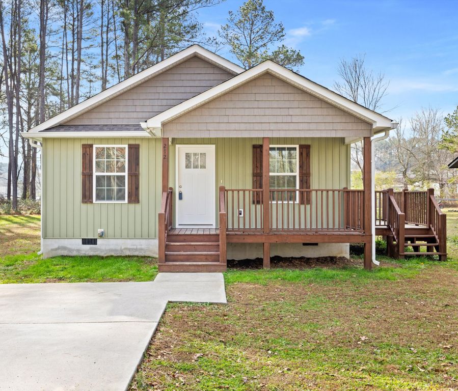 212 Yardley Lane, Tunnel Hill, GA 30755