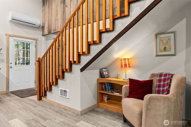 132 N Kokanee Cove Way, Hoodsport, WA 98548