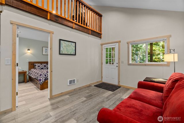 132 N Kokanee Cove Way, Hoodsport, WA 98548