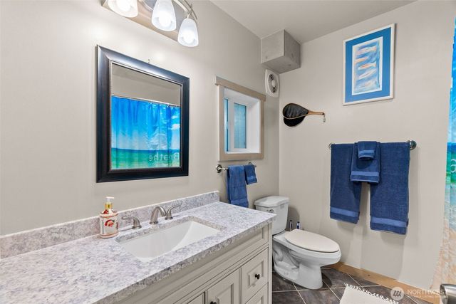 132 N Kokanee Cove Way, Hoodsport, WA 98548