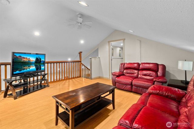 132 N Kokanee Cove Way, Hoodsport, WA 98548