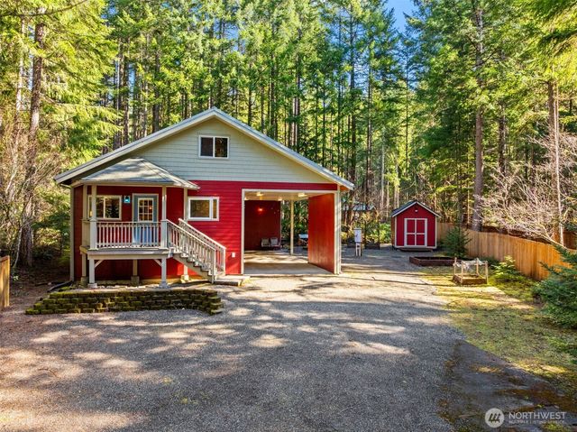 132 N Kokanee Cove Way, Hoodsport, WA 98548