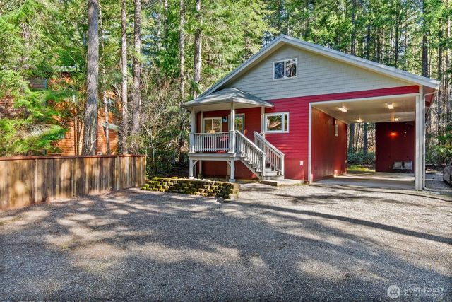 132 N Kokanee Cove Way, Hoodsport, WA 98548