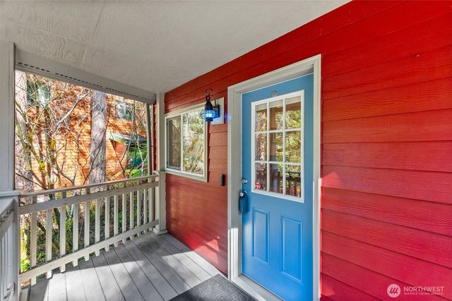 132 N Kokanee Cove Way, Hoodsport, WA 98548