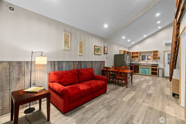 132 N Kokanee Cove Way, Hoodsport, WA 98548