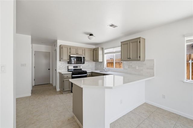 8400 Winlock, Bakersfield, CA 93312