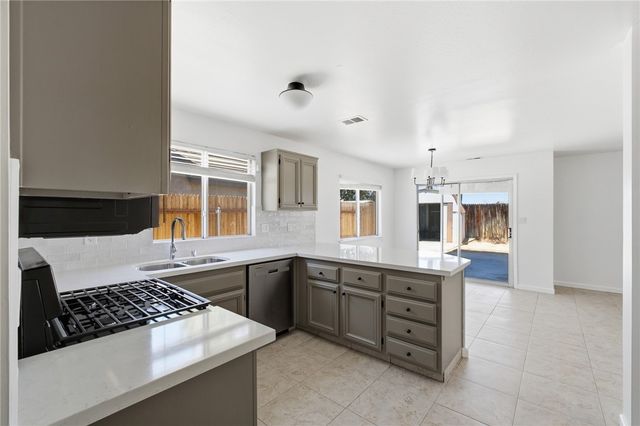 8400 Winlock, Bakersfield, CA 93312