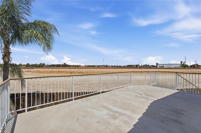 8400 Winlock, Bakersfield, CA 93312