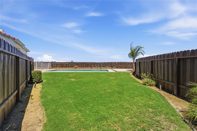 8400 Winlock, Bakersfield, CA 93312