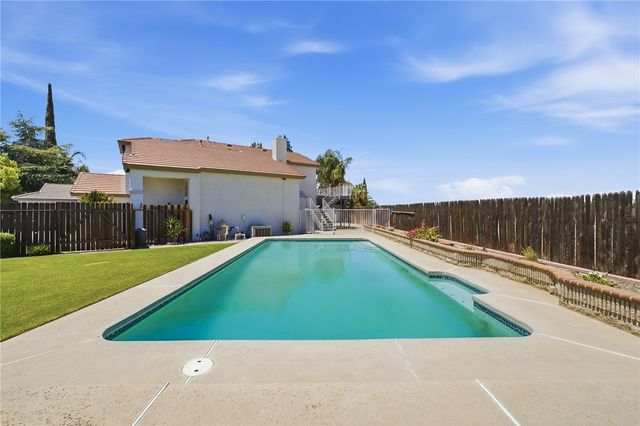 8400 Winlock, Bakersfield, CA 93312