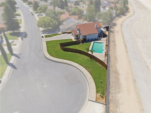 8400 Winlock, Bakersfield, CA 93312