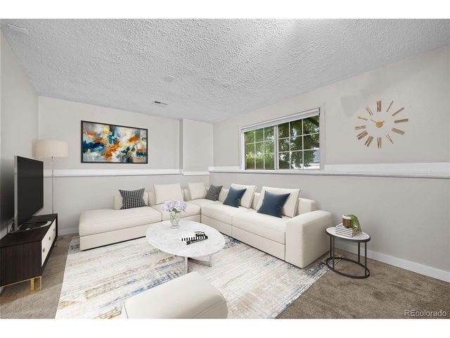 3946 S Flanders Way, Aurora, CO 80013