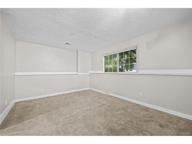3946 S Flanders Way, Aurora, CO 80013