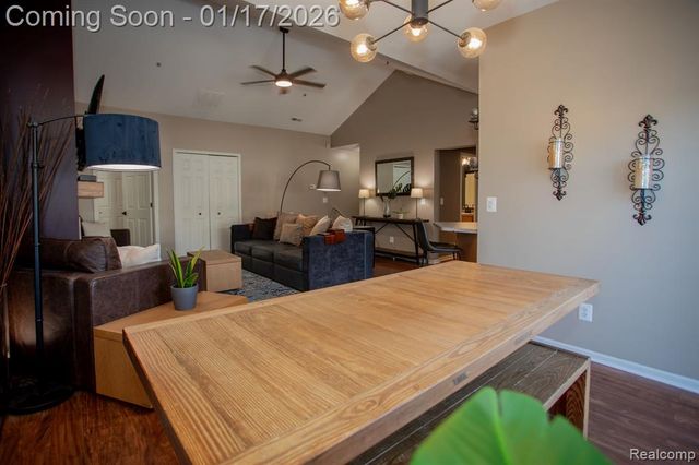 1211 Addington Drive 7, Commerce Twp, MI 48390