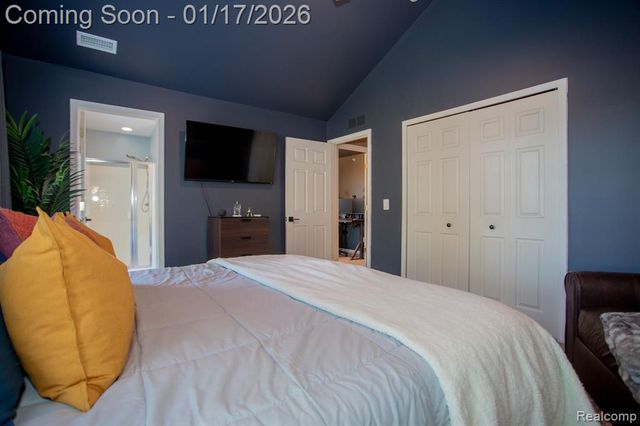 1211 Addington Drive 7, Commerce Twp, MI 48390