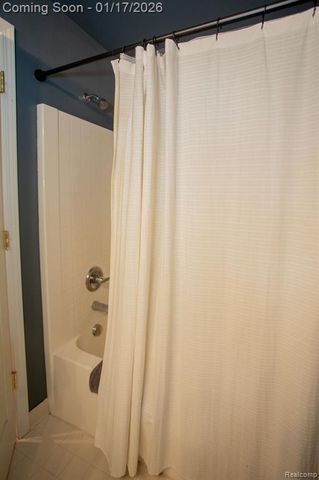 1211 Addington Drive 7, Commerce Twp, MI 48390