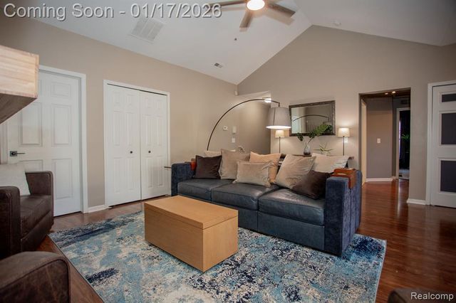 1211 Addington Drive 7, Commerce Twp, MI 48390