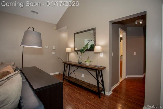 1211 Addington Drive 7, Commerce Twp, MI 48390