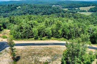 135 Canter Way, Lenoir City, TN 37771