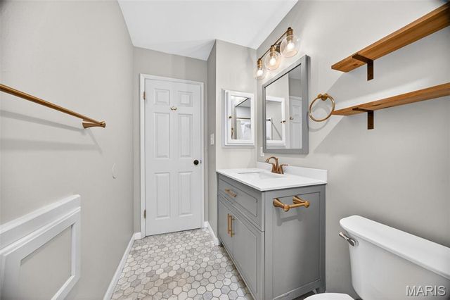375 Novara Drive, Ballwin, MO 63021