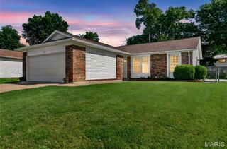 375 Novara Drive, Ballwin, MO 63021