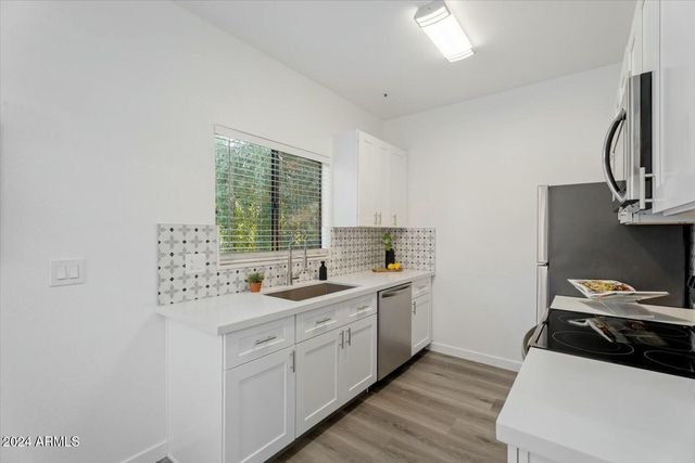 9600 N 96TH Street 213, Scottsdale, AZ 85258