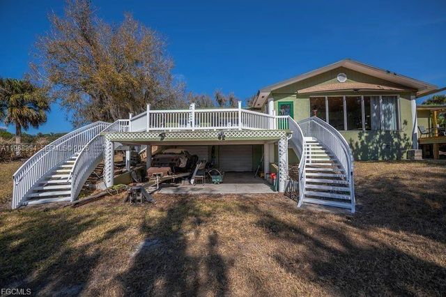 1209 County Rd 78, La Belle, FL 33935