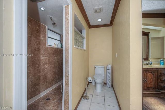 1209 County Rd 78, La Belle, FL 33935